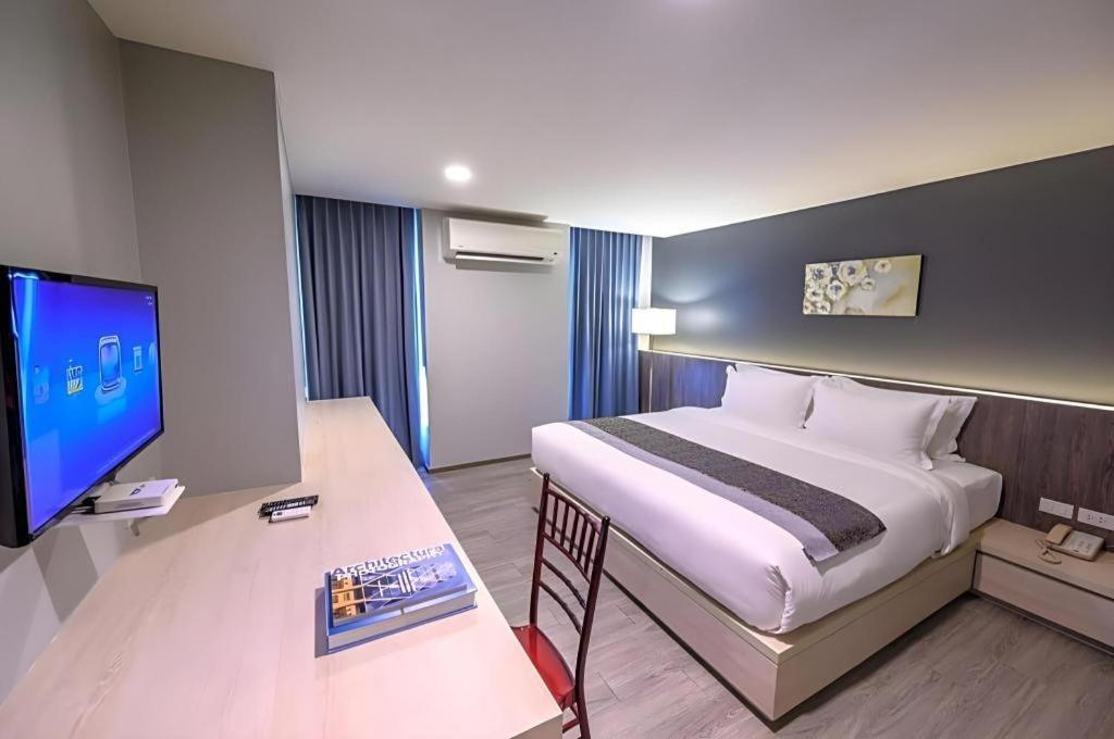 בנגקוק Iwish Hotel מראה חיצוני תמונה
