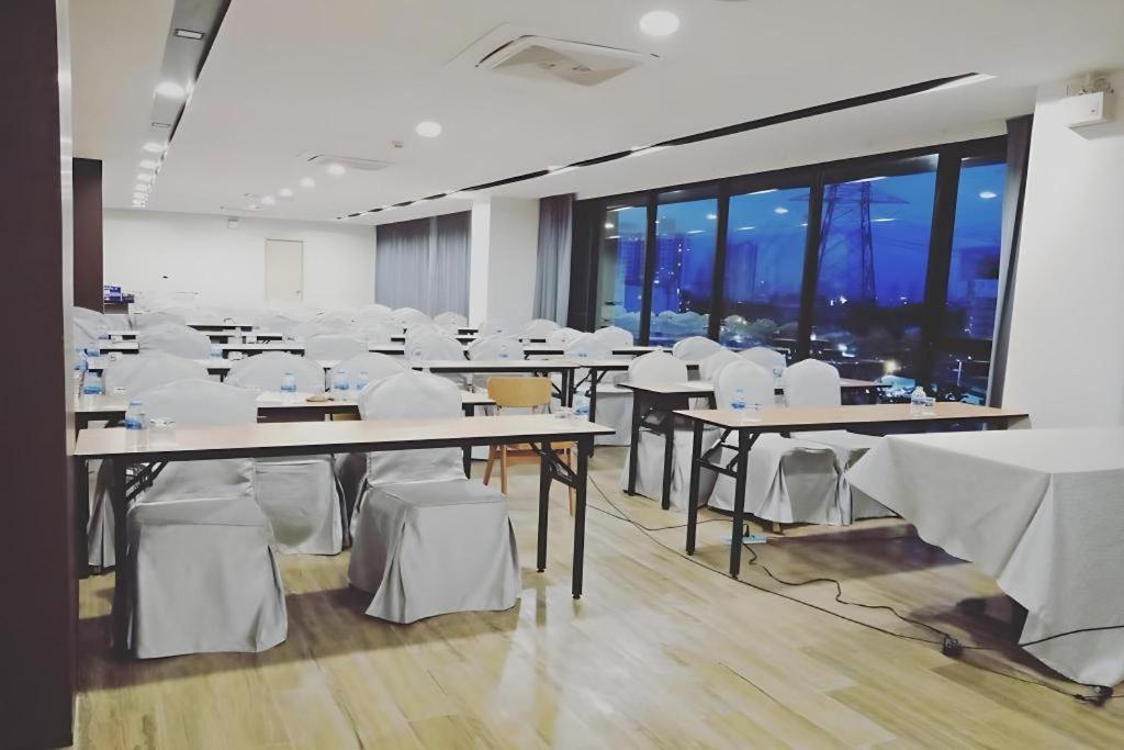 בנגקוק Iwish Hotel מראה חיצוני תמונה